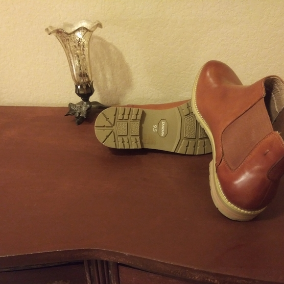 Zanzara Woody Chelsea Boots - Picture 8 of 8